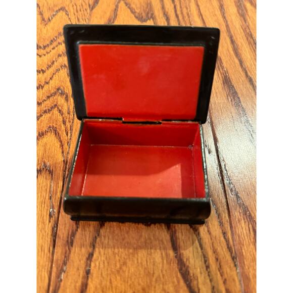 Russian Lacquered Black Trinket Box Artist Signed Crane Loon Bird Flying Forest - Picture 6 of 16